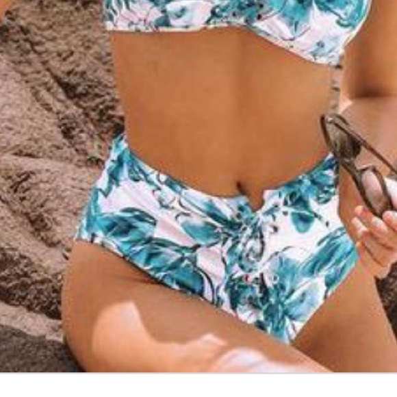 bikini bottom that covers cheeks